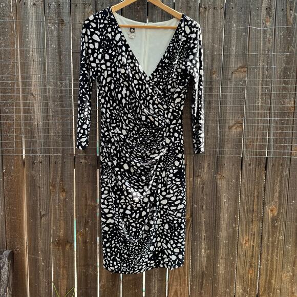 Anne Klein Faux Wrap Black and White Geometric Long Sleeved Midi Dress SIze 6 - Picture 10 of 11